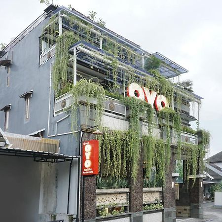 Super Oyo 444 Rafitha Homestay Baturetno Екстериор снимка