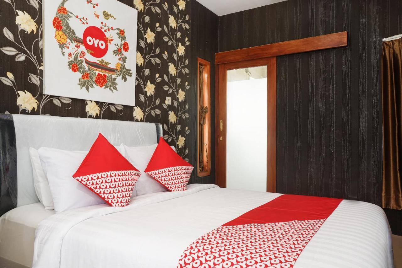 Super Oyo 444 Rafitha Homestay Baturetno Екстериор снимка